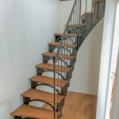 Fabricant-L-escalier-metal-Vertou-Nantes-44-bois-acier-retro-bistrot-Batz-quart-tournant-2