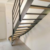 Fabricant-L-escalier-metal-Vertou-Nantes-44-bois-acier-quart-tournant-design