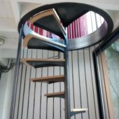 Fabricant-L-escalier-metal-Vertou-Nantes-44-bois-acier-colimaçon